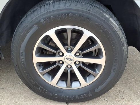 Used 2020 Ford Expedition XLT RWD image 7
