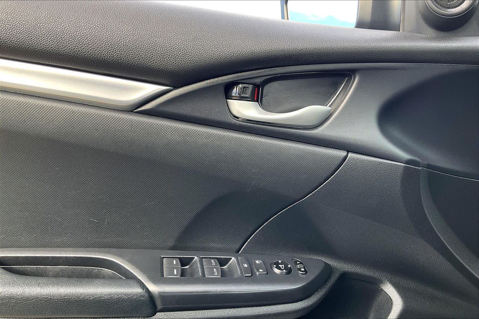 Used 2020 Honda Civic Sport image 34