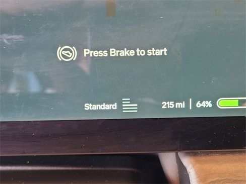 Used 2023 Rivian R1T Adventure image 26