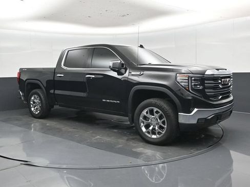 Used 2024 GMC Sierra 1500 SLT AWD/4WD image 1