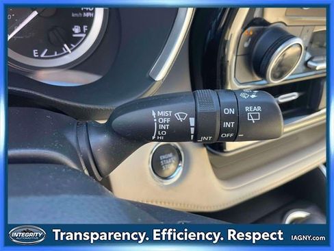 Certified 2023 Toyota Highlander XLE image 25