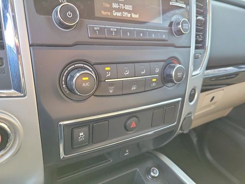 Used 2017 Nissan Titan SV image 25