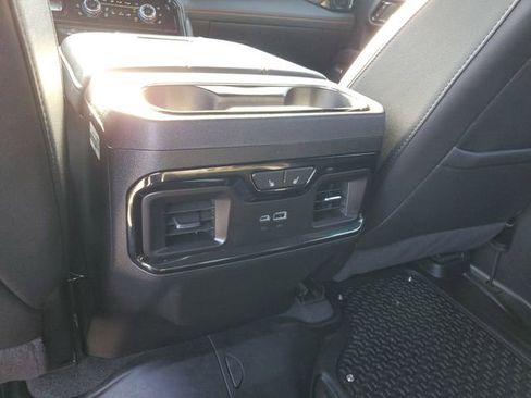 Used 2024 GMC Sierra 2500 AT4 w/ AT4 Premium Plus Package image 16