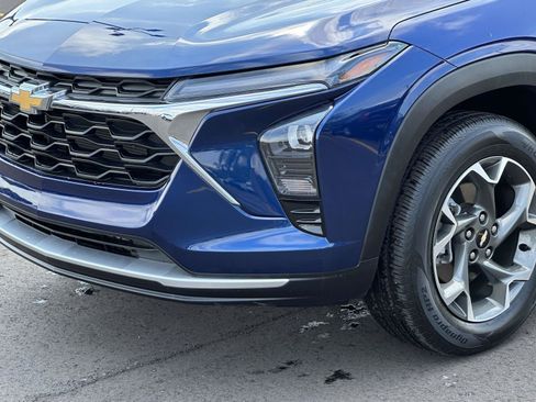 Certified 2024 Chevrolet Trax LT w/ Driver Confidence Package FWD image 7