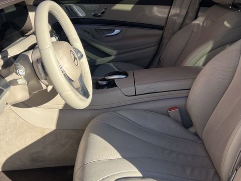Used 2018 Mercedes-Benz S 450 Sedan image 3