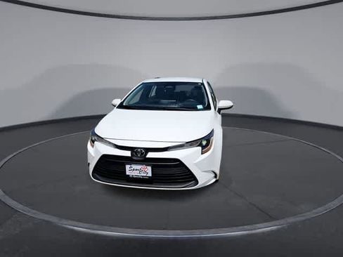 Certified 2024 Toyota Corolla LE FWD image 3