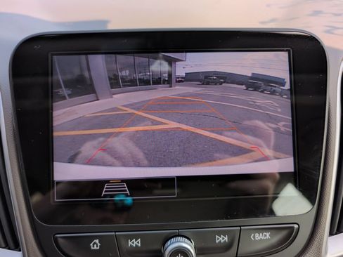 Used 2022 Chevrolet Malibu LT FWD image 14