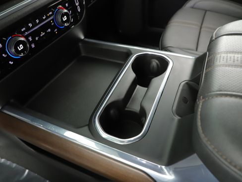 Used 2024 Chevrolet Silverado 3500 High Country w/ Technology Package image 19