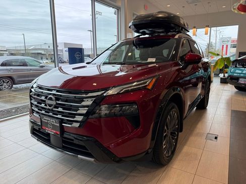 New 2026 Nissan Rogue Platinum image 2