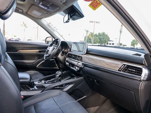 Used 2022 Kia Telluride EX w/ EX Premium Package image 26