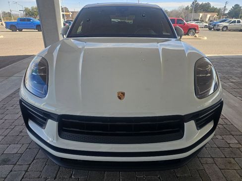 Used 2022 Porsche Macan image 8