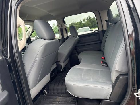 Used 2018 RAM 2500 Tradesman w/ Chrome Appearance Group AWD/4WD image 19