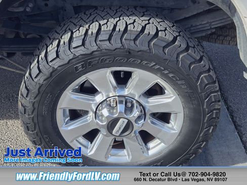 Used 2017 Ford F350 Platinum w/ Platinum Ultimate Package image 4