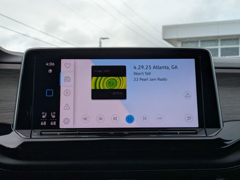 Certified 2024 Volkswagen Atlas SEL Premium R-Line image 20