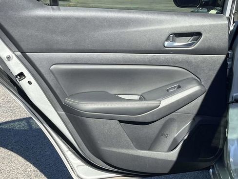 Used 2019 Nissan Altima 2.5 S image 16