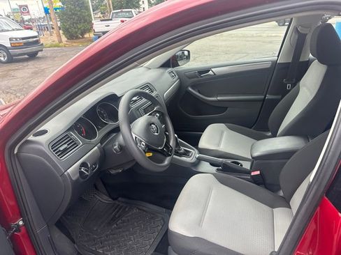 Used 2018 Volkswagen Jetta S FWD image 12