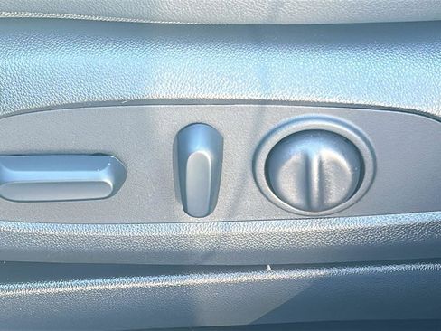 Certified 2023 Buick Encore GX Select w/ Safety Package II image 25