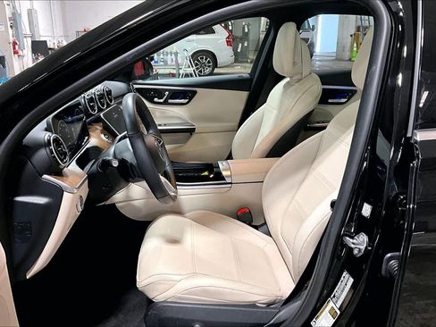 Used 2023 Mercedes-Benz C 300 4MATIC Sedan image 8