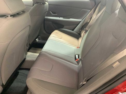 New 2026 Hyundai Elantra SE image 5