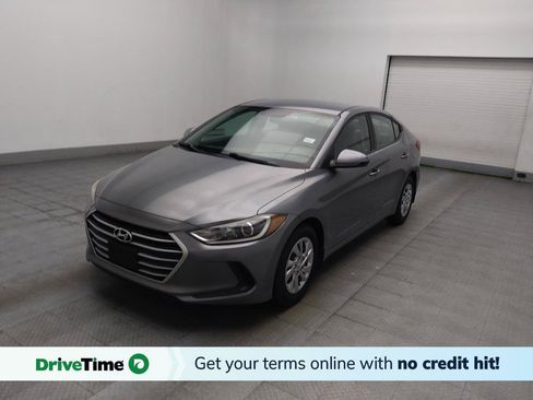 Used 2018 Hyundai Elantra SE FWD image 1