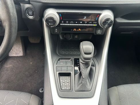 Used 2025 Toyota RAV4 XLE FWD image 19