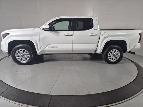 New 2026 Toyota Tacoma SR5 AWD/4WD image 2