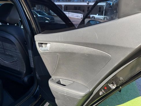 Used 2015 Hyundai Veloster Turbo image 40