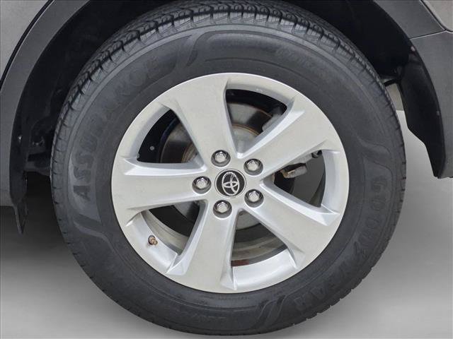 Used 2013 Toyota RAV4 XLE AWD/4WD image 23