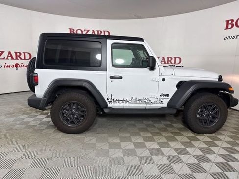 Used 2024 Jeep Wrangler Sport S image 9