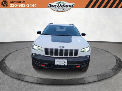 Used 2022 Jeep Cherokee Trailhawk image 2