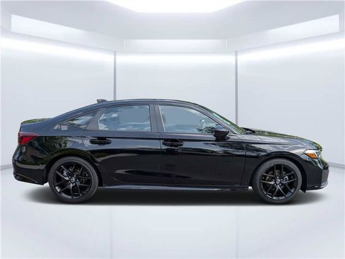 Used 2025 Honda Civic Sport image 2