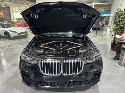 Used 2019 BMW X7 xDrive50i w/ M Sport Package AWD/4WD image 23