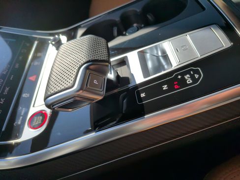 Used 2025 Audi RS Q8 performance image 26