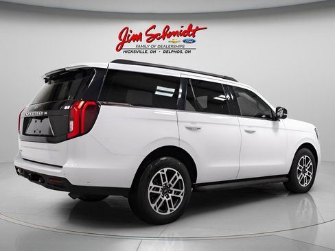 Used 2025 Ford Expedition Active image 6