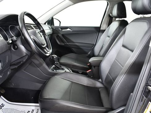 Used 2018 Volkswagen Tiguan SE AWD/4WD image 6