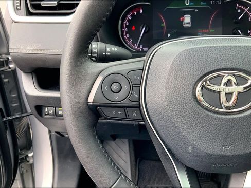 Used 2023 Toyota RAV4 XLE Premium image 24