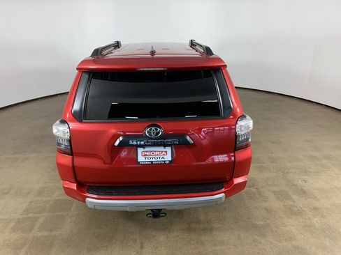Used 2024 Toyota 4Runner TRD Off-Road Premium AWD/4WD image 11