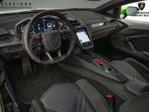 Used 2024 Lamborghini Revuelto AWD/4WD image 23