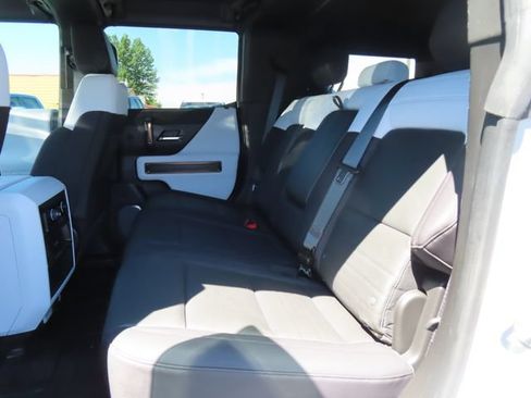 Used 2025 GMC Hummer EV 2X AWD/4WD image 39