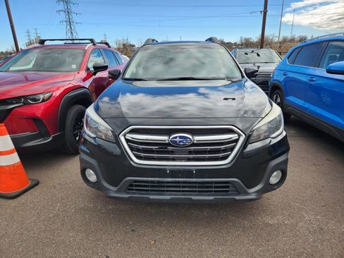 Used 2019 Subaru Outback 2.5i Premium image 2