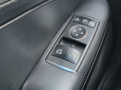 Used 2014 Mercedes-Benz SLK 250 image 20