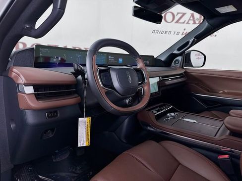 New 2026 Lincoln Navigator Reserve AWD/4WD image 10