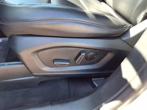 Certified 2022 Ford Explorer XLT w/ Equipment Group 202A AWD/4WD image 26