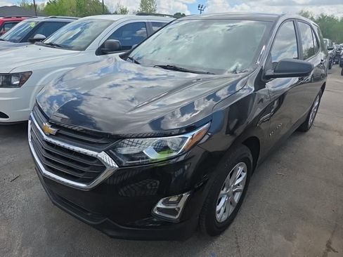 Used 2020 Chevrolet Equinox LS FWD image 1