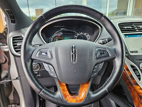 Used 2016 Lincoln MKX Reserve w/ Technology Package AWD/4WD image 19