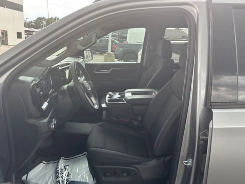 Used 2023 GMC Sierra 1500 Elevation AWD/4WD image 2