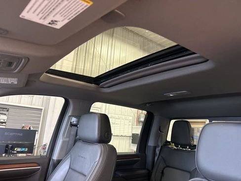Used 2025 GMC Sierra 3500 Denali w/ Denali Reserve Package image 35
