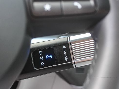 Certified 2024 Hyundai Kona SEL FWD image 24