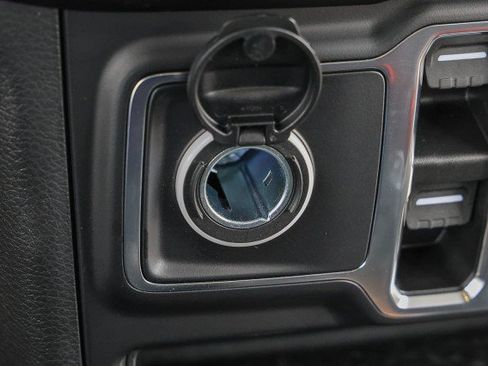 Used 2023 Jeep Wrangler Unlimited w/ Cold Weather Group AWD/4WD image 19