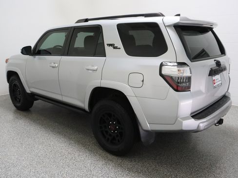 Certified 2024 Toyota 4Runner TRD Off-Road Premium w/ Off Road Premium Plus Package AWD/4WD image 9